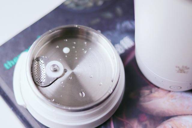 烧水壶怎么煮米饭 2005fbe8c48c4db0a845fcceec6920e1.jpeg