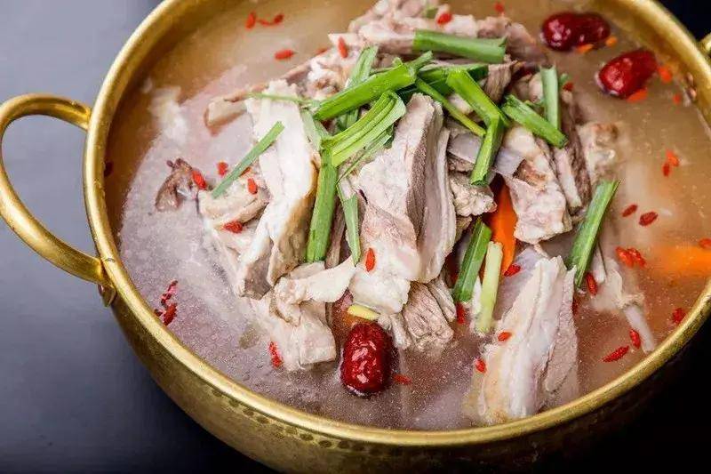 去同心县白水鸡和滩羊肉是绝对不能错过的
