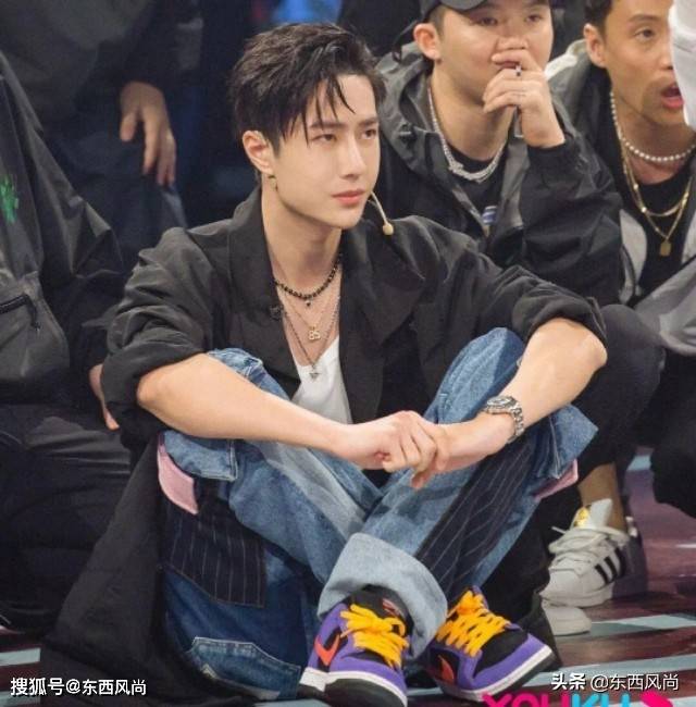 层次感|叠戴项链，既增加了层次感，又显得脖子线条更加修长