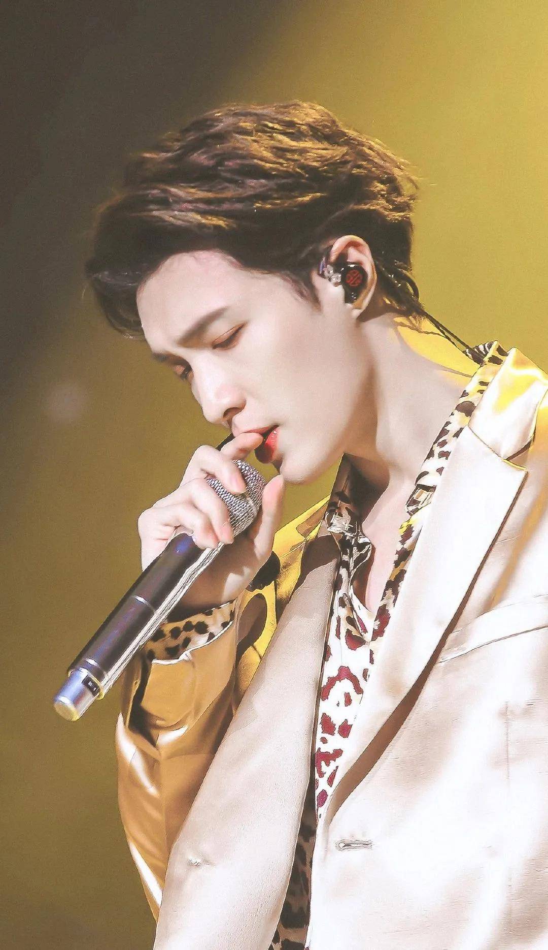 偶像|为什么现在整形技术越来越发达,选秀选手却长得越来越丑?