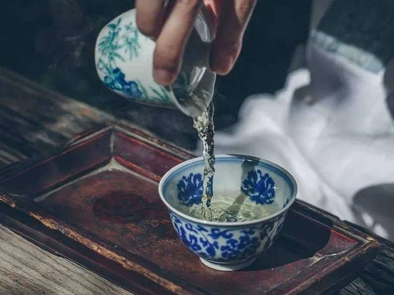 白茶|暮秋养生就选它！绿茶、红茶、青茶、福鼎白茶