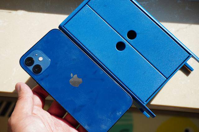 12pro蓝色真机图,苹果12pro蓝色真机图片 真机对比,蓝色能将iphone 12外观变得高大上吗?