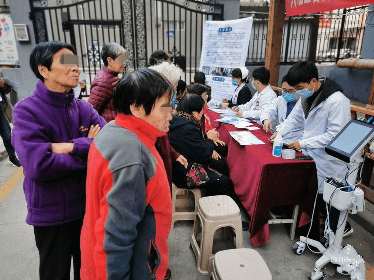 府城|太原市中心医院府城院区“关爱血管健康 情暖九九重阳”义诊活动