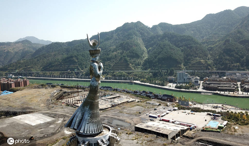 贵州剑河县8600万建88米女神仰阿莎像