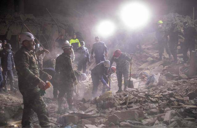 6枚弹道导弹扑向阿塞拜疆，亚美尼亚使出奋力一