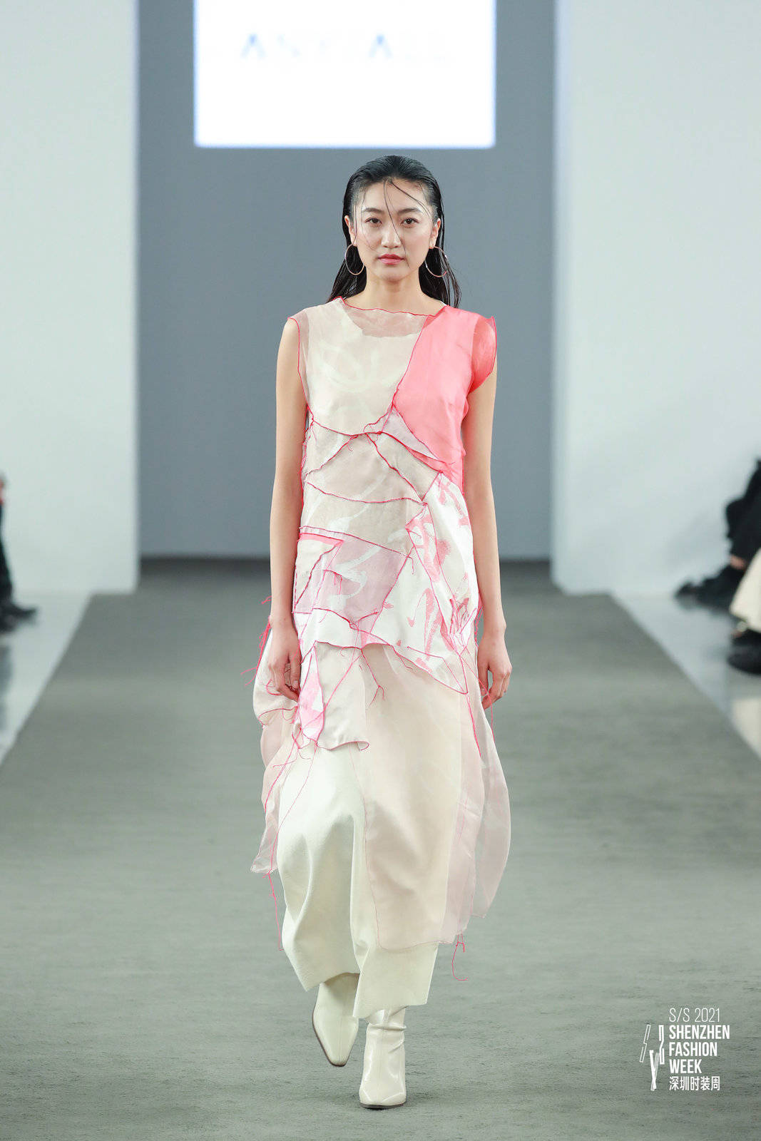 碰撞|ANY/ALL2021春夏系列：文字与时尚碰撞的东方感大秀