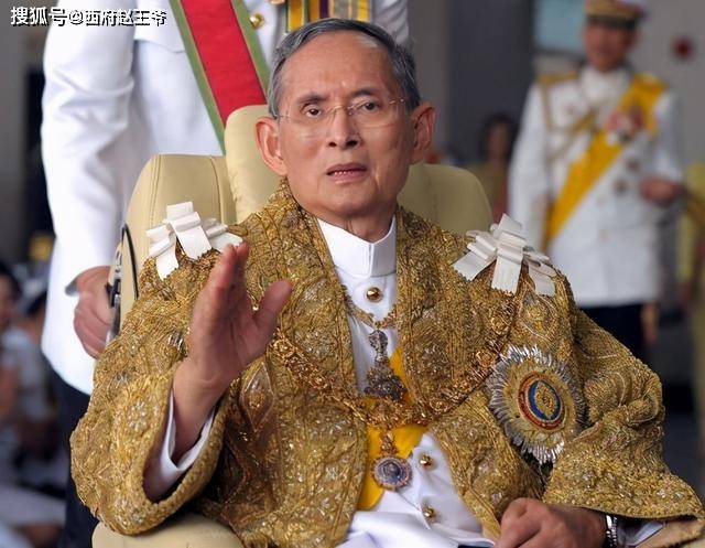 凌驾于国会之上泰国的君主立宪制其实只是个幌子