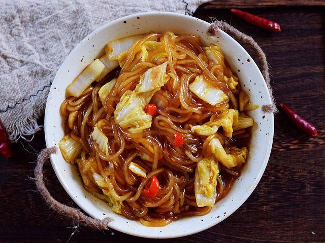 酸辣白菜怎么弄 dd244851b6ef4f1c82e662011fc0222a.jpeg