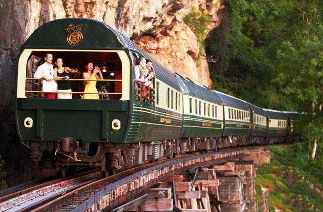 中国走得最慢的火车走完一趟需131个小时游客坐完人都傻了
