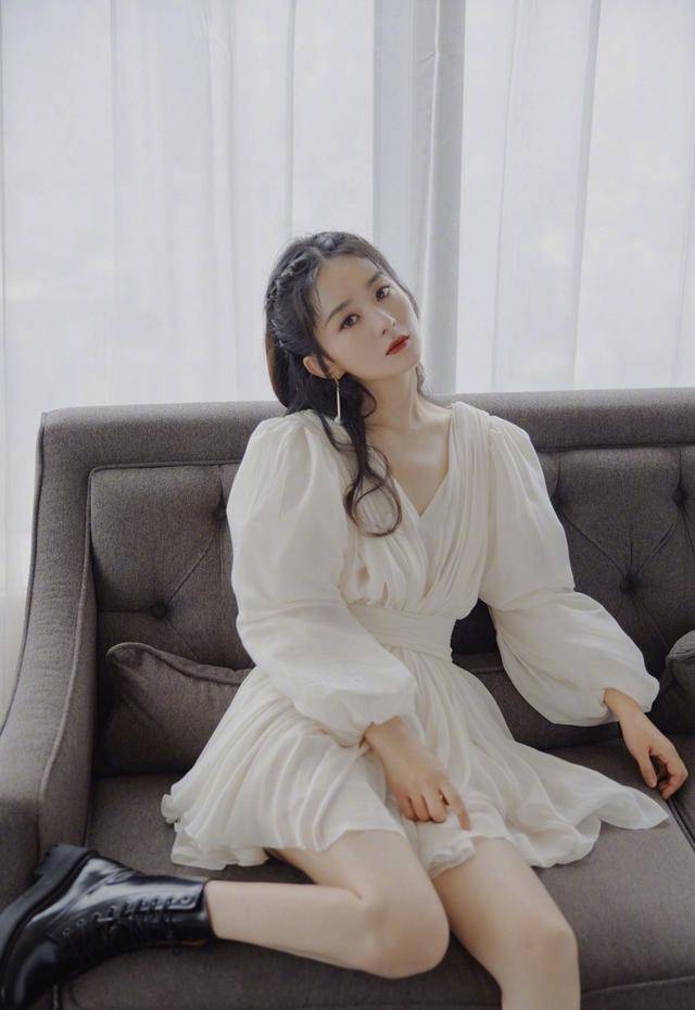 肌肤|杨幂，赵丽颖是吃了什么仙丹吗？她们的“逆龄”到底怎么操作的