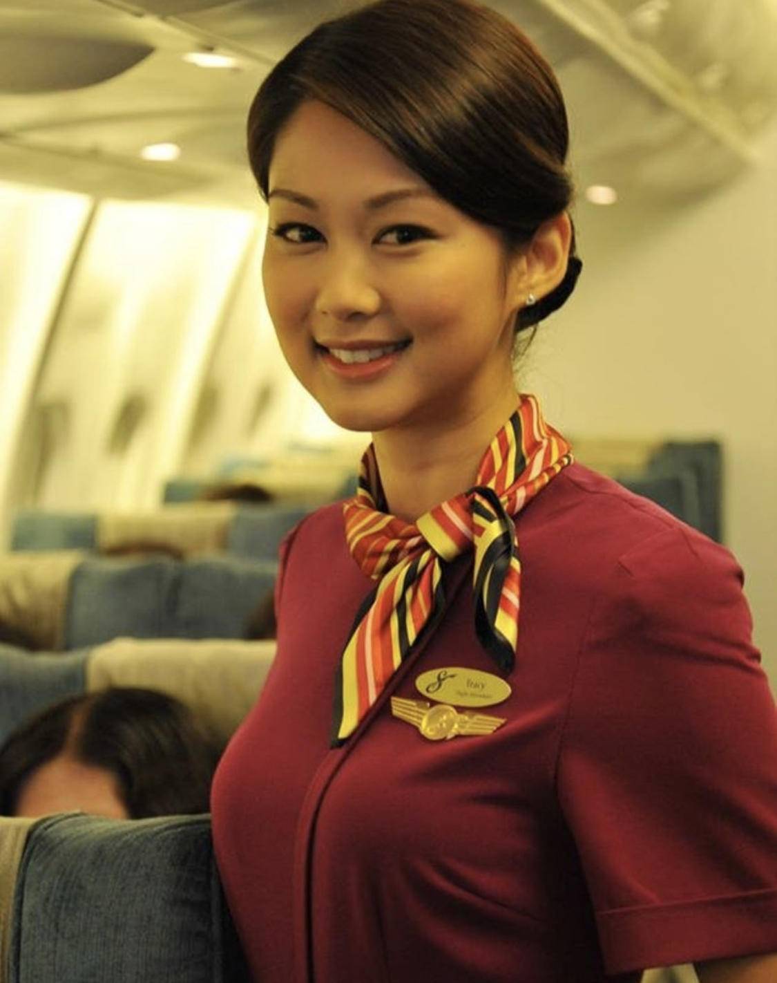 厦航 | 空姐日记：嗲嗲的台湾妹子是如何“变形”的？