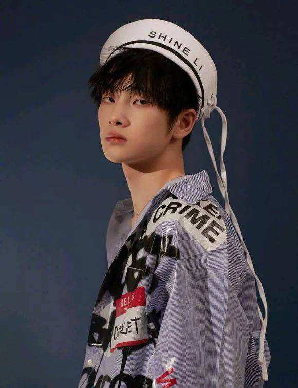 父母|周震南被曝＂老赖＂之子，贵公子人设崩塌，他的事业还能走多远？