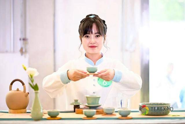 山茶树歌曲谱歌词