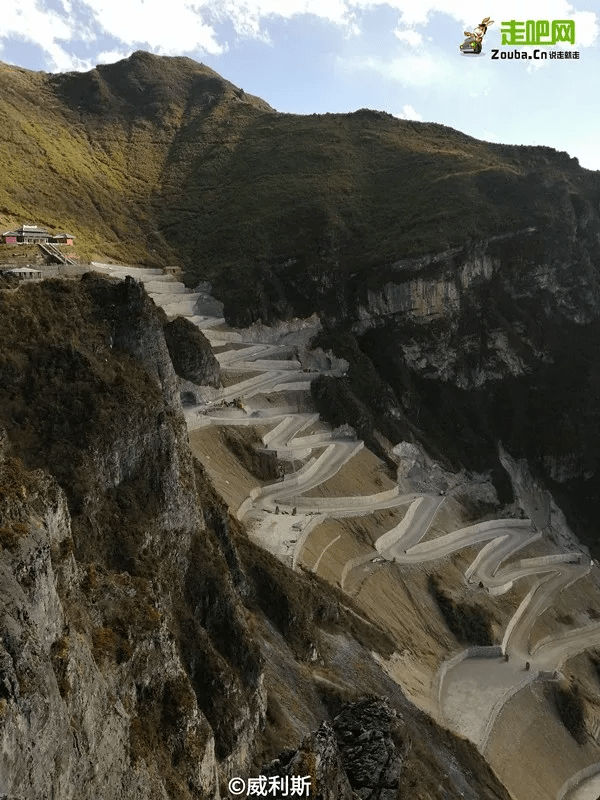 云南这几条魔鬼公路，看完就开始瑟瑟发抖！普通司机根本不敢去_雪山乡