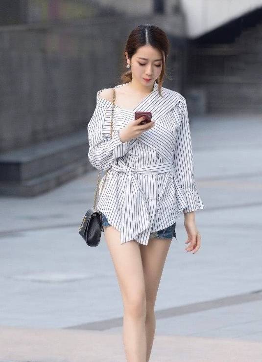 衬衫|潮人私藏的衬衫：叫“左长右短”，20几块就能买到，偷偷显腿长