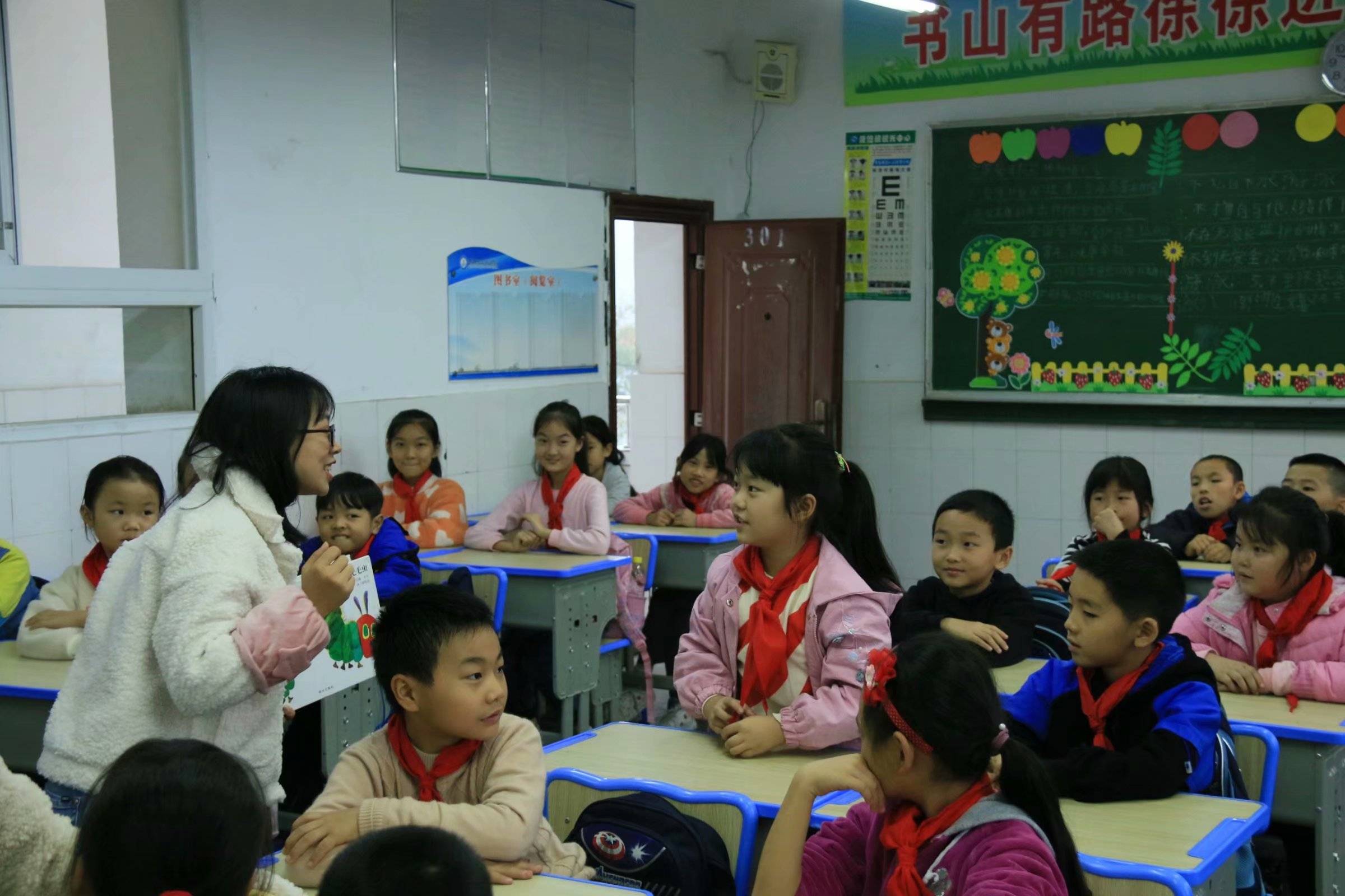 美好学校|“美好学校梦想书架”捐赠仪式在綦江区北渡学校举行