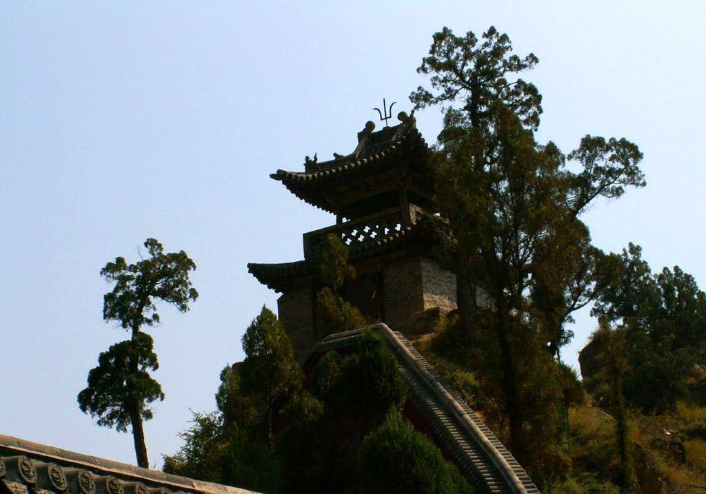 广西平南寺面南山有多少人口_广西容县南山金库图片(3)