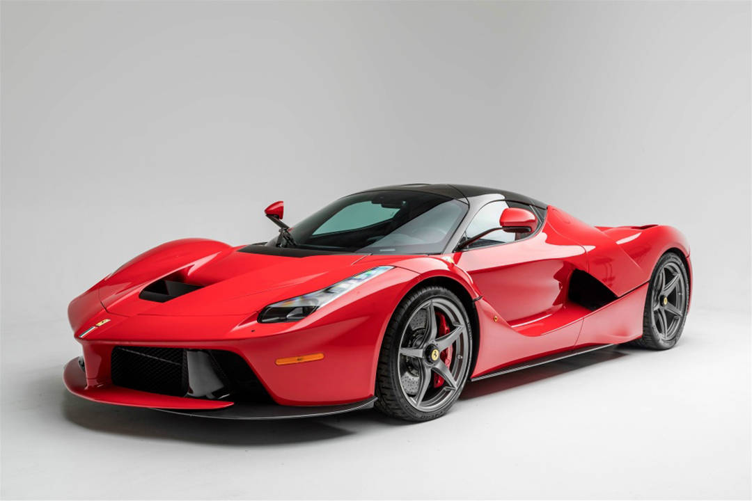 法拉利 laferrari aperta laferrari作为同时期三神车中最"传统"的