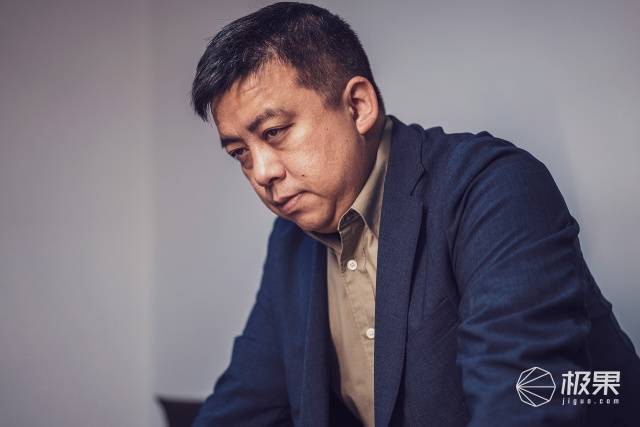 西装|AI智能定制，弹力十足巨能装，专治各种“身材不服”