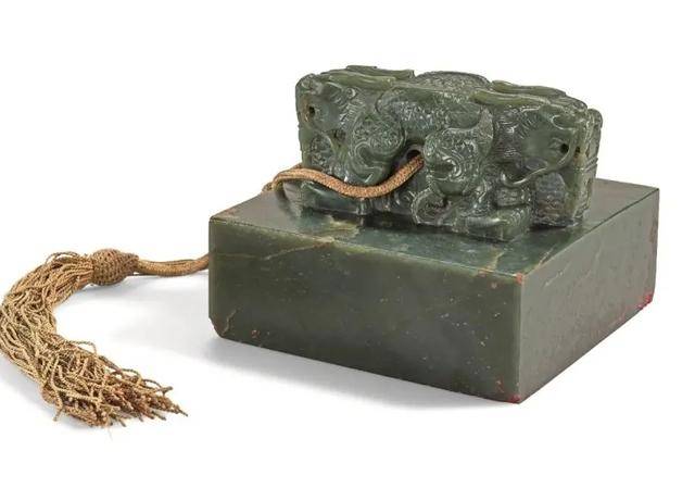 三彩|伦敦苏富比大拍精美唐三彩，带你见证大唐盛世华光！