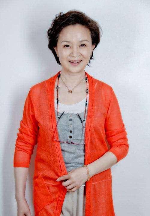隐瞒多年,62岁的刘莉莉和炊事班大周的关系,如今终于藏不住了