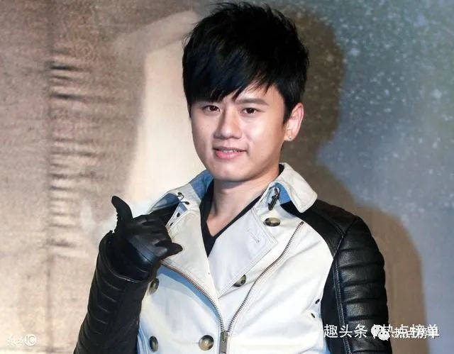 华语歌手排名2020最_华语男歌手排行榜,引起争议几乎全是,流量小鲜肉明