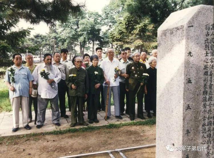 【方志四川】三十八军后代,老兵祭扫沈阳抗美援朝烈士