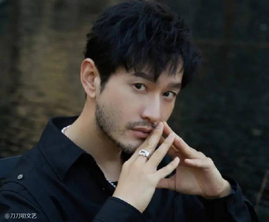 晚会照妖镜:黄晓明暴瘦 姚晨腰粗,王鸥美瞳忒诡异
