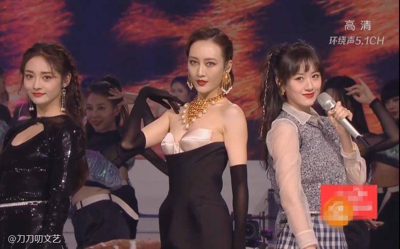 晚会照妖镜:黄晓明暴瘦 姚晨腰粗,王鸥美瞳忒诡异