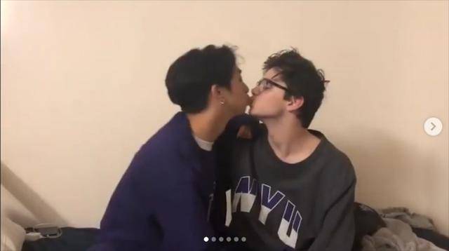 蓝粉|伊能静之子再穿女装，蓝粉眼影配银色丸子头，戴美瞳穿吊带超精致