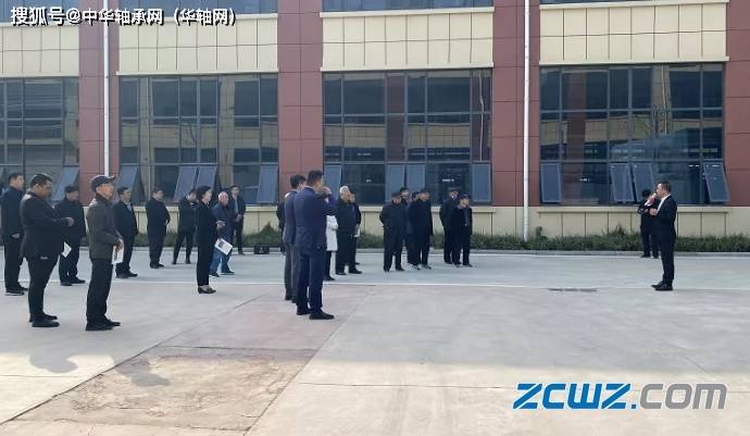 临清市离退休老干部一行观摩烟店智造小镇轴承产业园