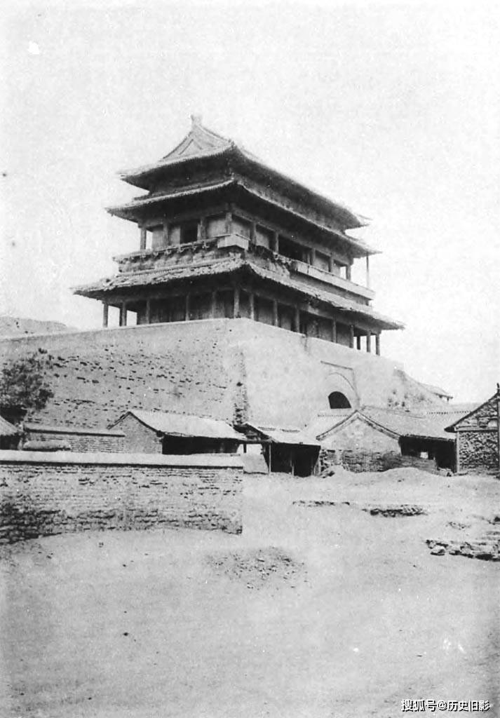 1901年老北京城门旧照,还没被拆的朝阳门与安定门