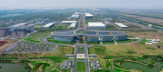 C919大型客机已获815架订单，6架正在开展取证试飞