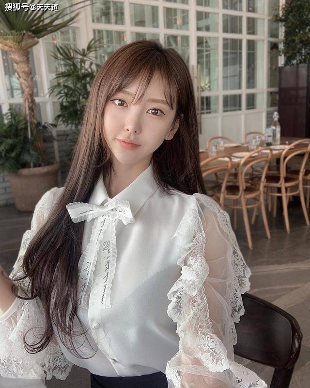 原创
搞笑GIF段子:坐电梯遇到的姑娘,她看我的眼神好怪哦!