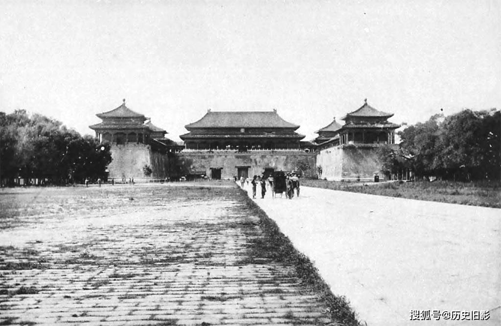 1901年老北京城门旧影,天安门与还没有拆的西安门