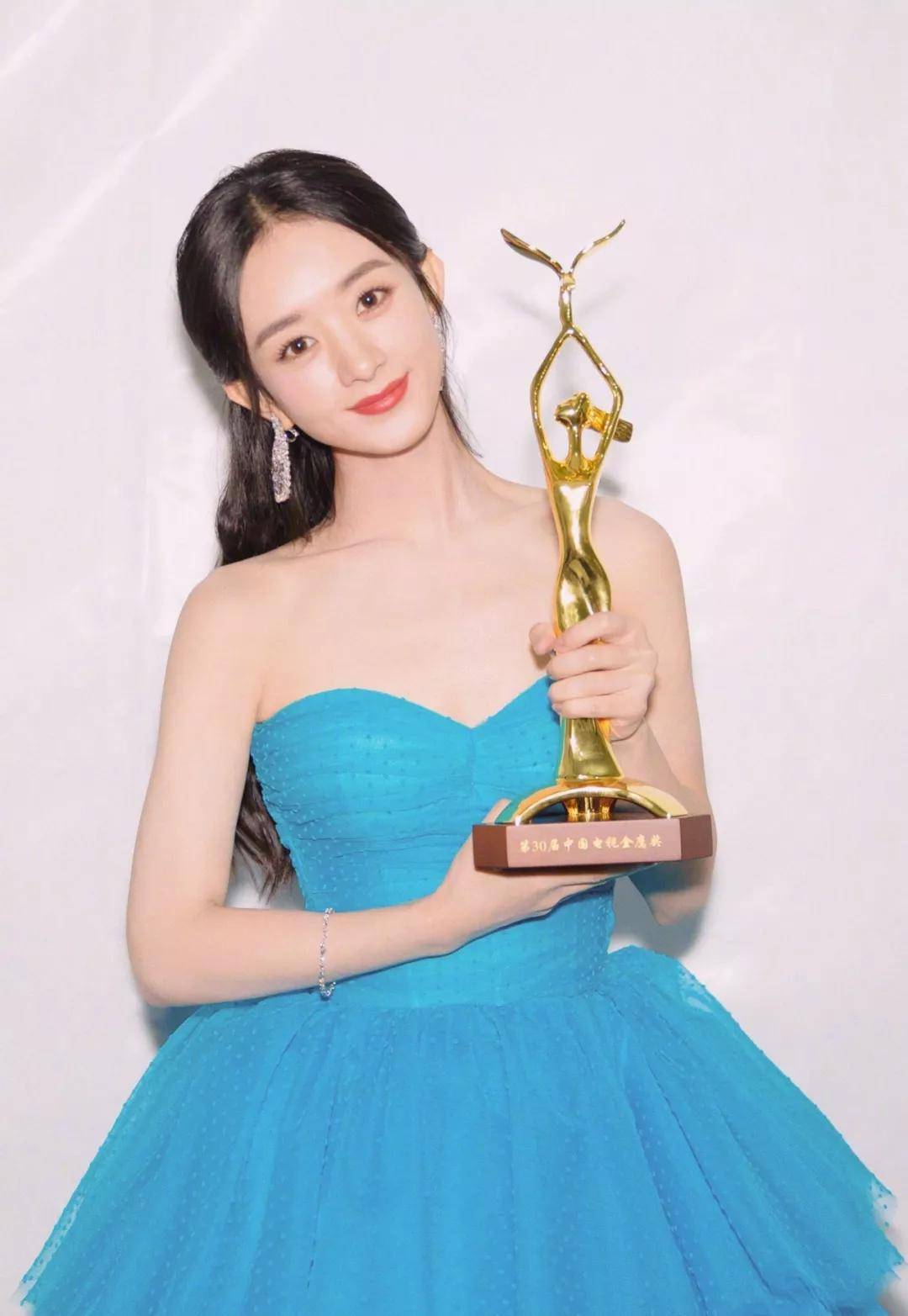 女明星|女明星扎堆复出，跟产后失禁的她比，饿成人干的奚梦瑶真不算惨…