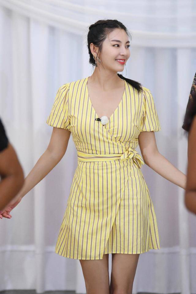 女明星的微胖穿搭惊艳你,微胖女生学起来
