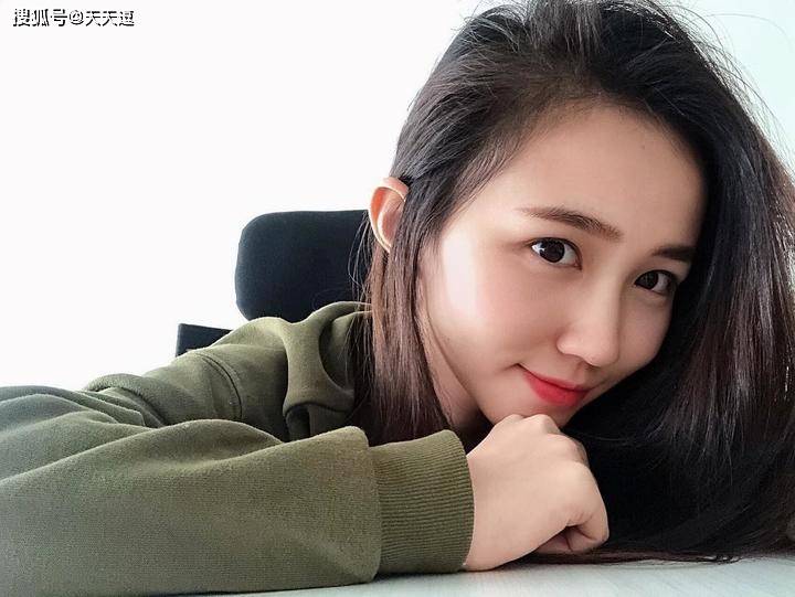 原创
搞笑GIF段子:看到女儿的那一刻,原谅我憋不住笑了
找个胖媳妇,拍个婚纱照真不容易啊这本书,说的真是太真实了!这才是真正的拖油瓶了,看到女儿的那一刻,原谅我憋不住笑了好神奇的火车轨道这得是多高的情商,不管谁来都备有面子都这样了你还不行,真的好渣渣