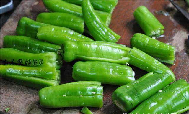 做什么菜放辣椒好 26fe0d251abd4ce7a70bb805f78afcf1.jpeg