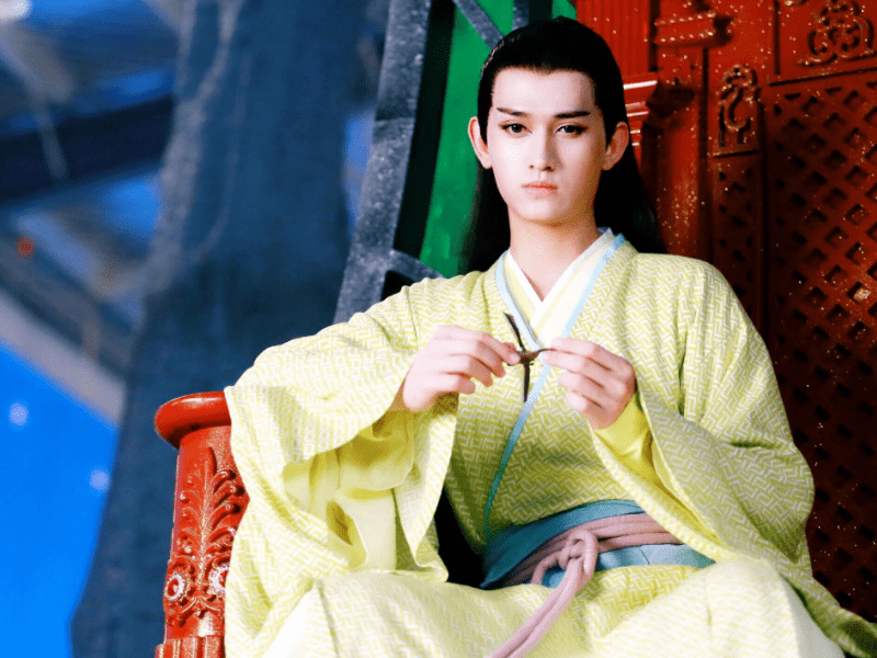 原创最美古装男神,躲过了上仙白子画,逃过了太子夜华,却被他迷倒了