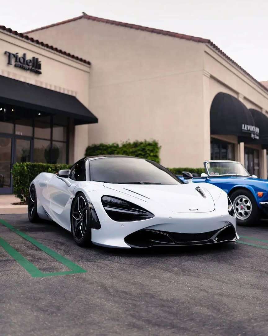 mclaren720s是低调的白色迈凯伦