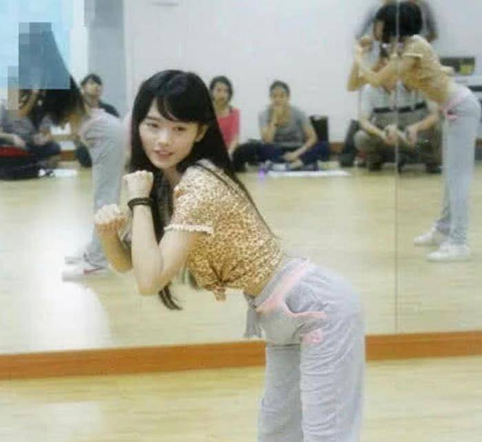 金晨出道前,鞠婧祎出道前,看到赵露思:确定是同一个人