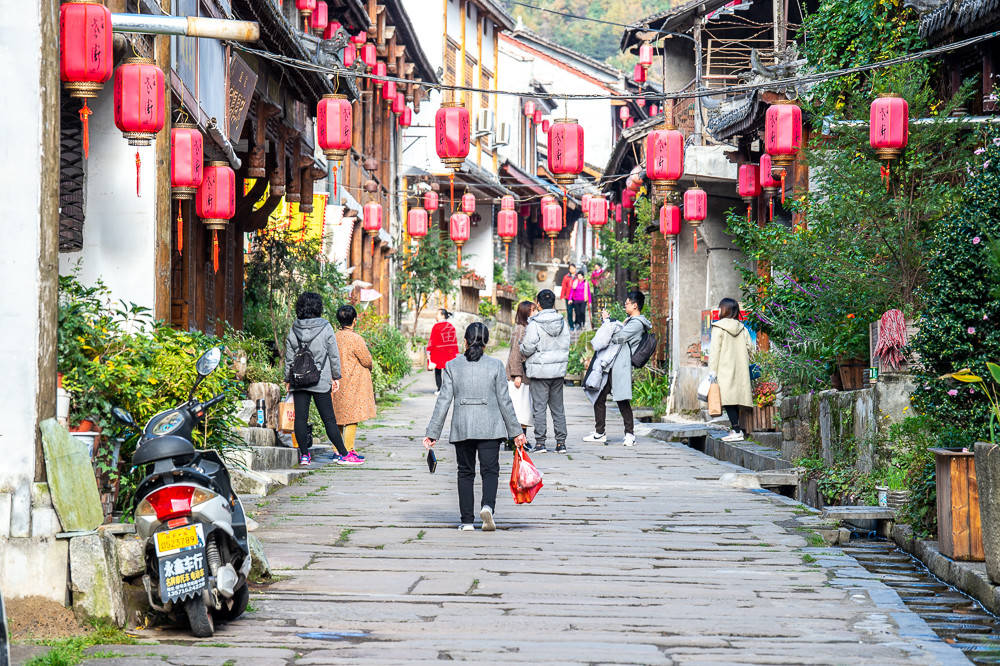 太子县人口_天官赐福太子悦神图(2)