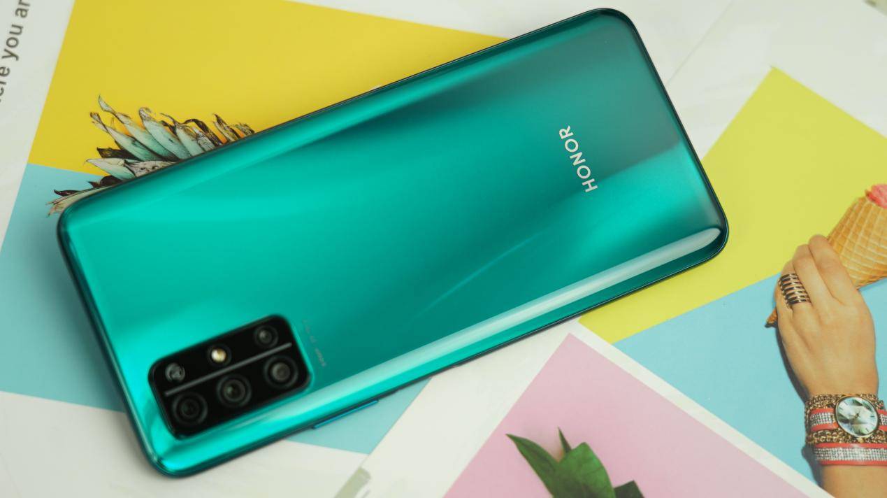 荣耀彻底发飙，双模5G+全焦段四摄+40W超级快充，