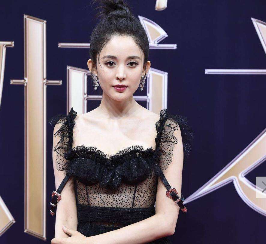 发型|丸子头不会过时，2020秋冬继续流行，高圆圆都爱上了，扎对才高级