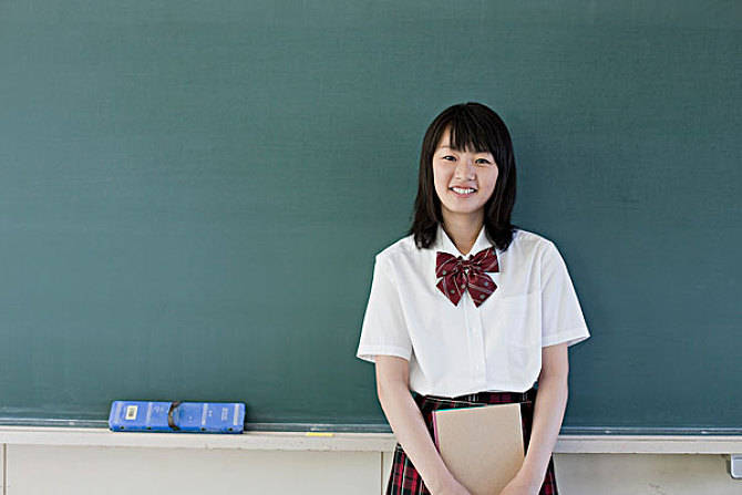 身高|16岁之前女孩想长高，三个习惯尽量避免女大十八变身高是关键