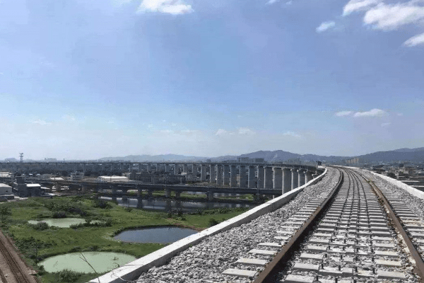 附近加油站最近的距离有多少公里 6270dc42ce4e40e7bf8a312498f38a69.png