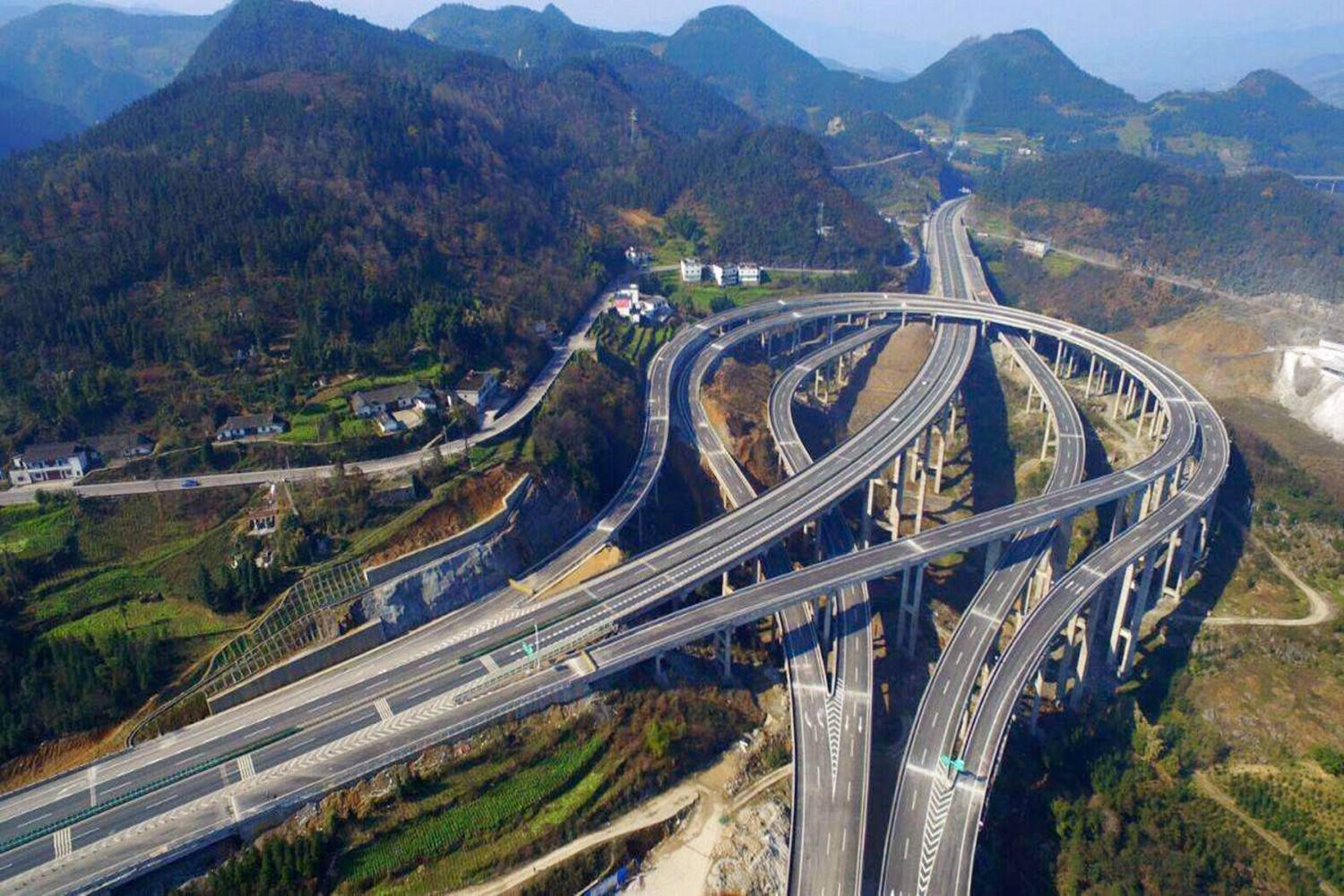 永吉高速公路古丈至吉首段通车 湘西进入全域高速时代 - 行业动态 - 新湖南