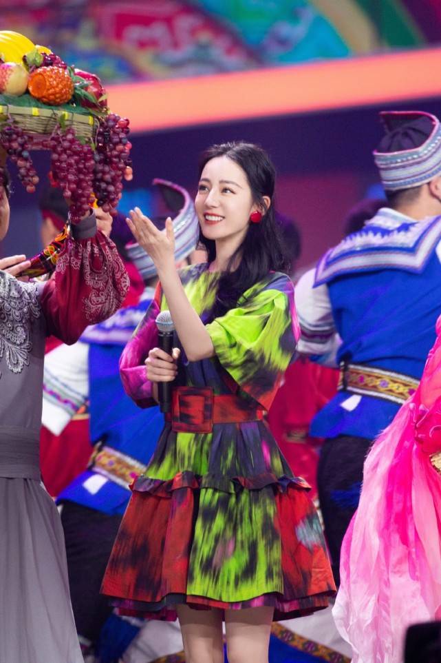 又开始了！杨紫热巴两家粉丝开撕，这次“紫米