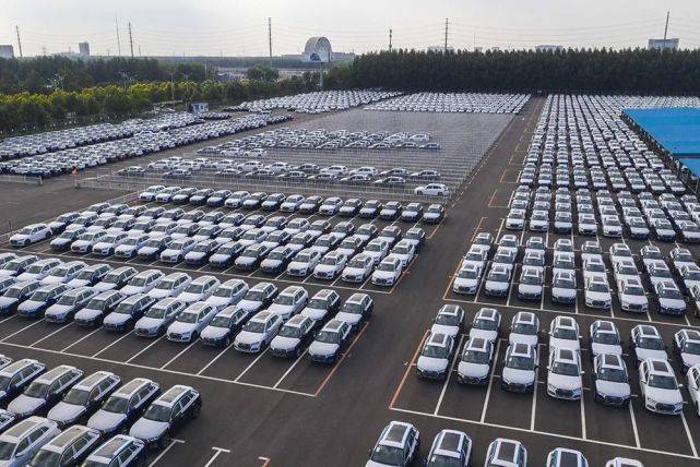 汽车|中汽协：“银十”超过“金九”，汽车销量连续六个月增速超过10％